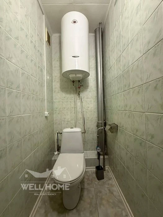 Продаж 3к квартири, вул. Харківське шосе, 49 м.  Київ