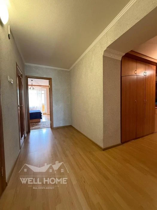 Продаж 3к квартири, вул. Харківське шосе, 49 м.  Київ