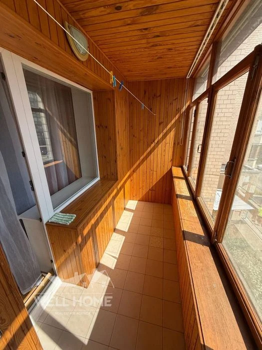 Продаж 3к квартири, вул. Харківське шосе, 49 м.  Київ