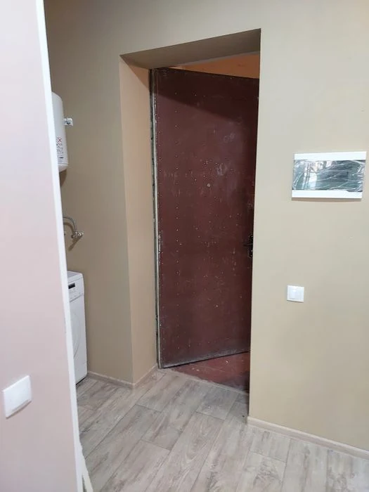Продам 1 кімнатну квартиру ж/д вокзал ВЛАСНИК