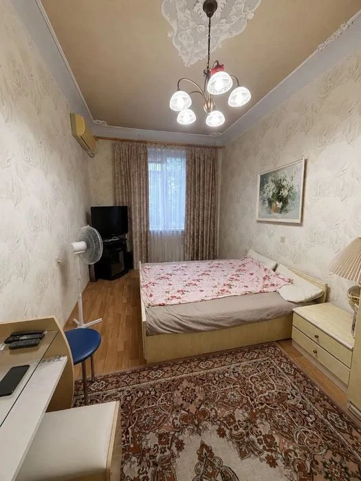 Продам 2к квартиру Александра Поля пр. 14 Низ Поля