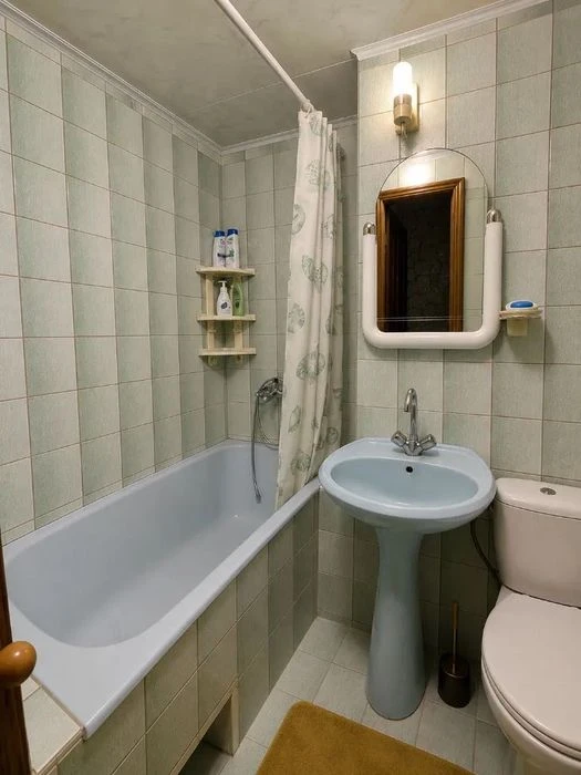 Продам 2к квартиру Александра Поля пр. 14 Низ Поля