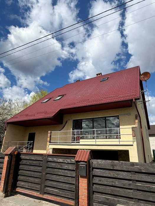 Продаж будинку по вул. Сеньковича  у приватному секторі