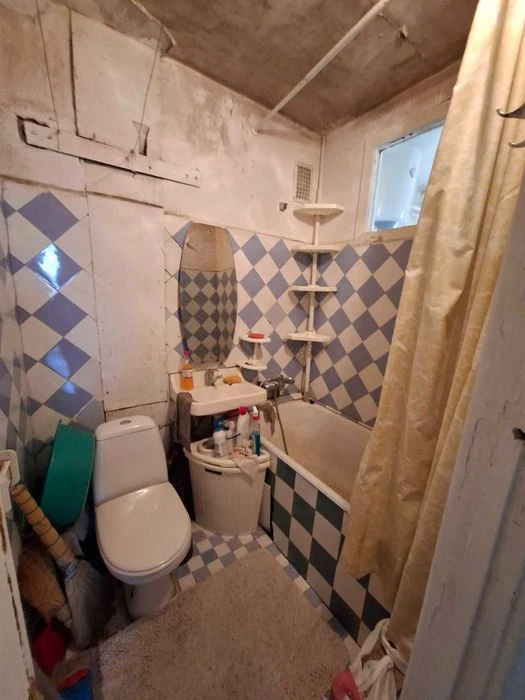 Продам 2кімнатну квартиру, вул.Литовська 4/5