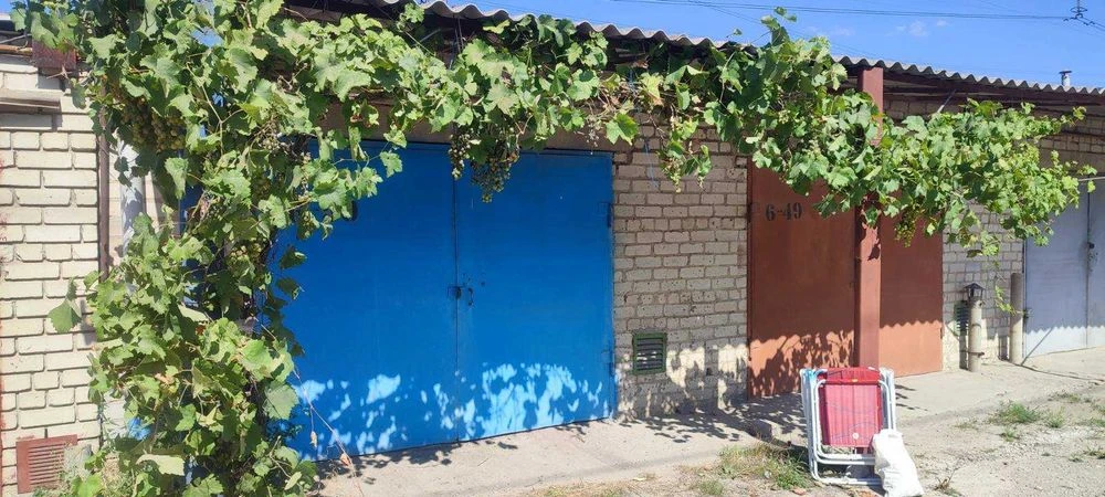 Продам капітальний гараж між 2-им та 3-им Шевченківським