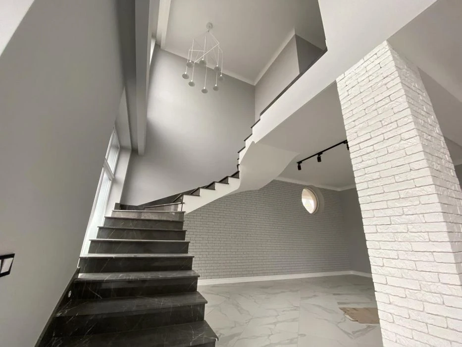 Продажа готового нового дома в Совиньоне, 170м²