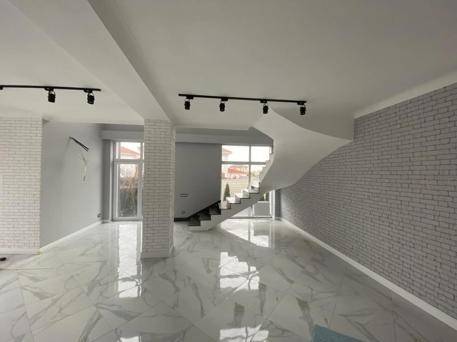 Продажа готового нового дома в Совиньоне, 170м²