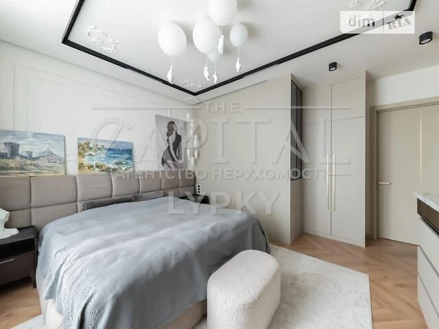 Продаж 4к квартири 130 кв. м на вул. Андрія Верхогляда 19А •