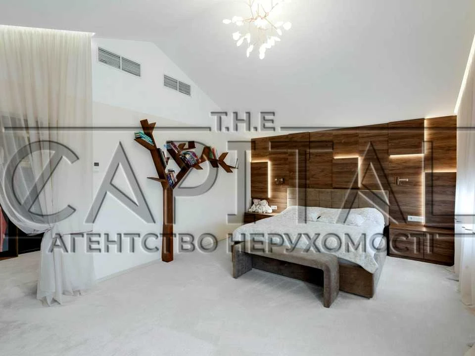 Будинок. Київ, Академіка Книшова вул. (Амурська)