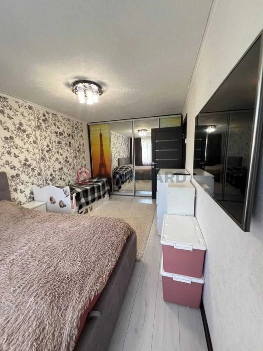Продам 2к квартиру 49м пр Богдана Хмельницького до Центру 10