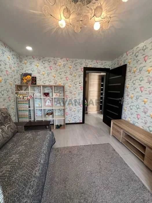 Продам 2к квартиру 49м пр Богдана Хмельницького до Центру 10