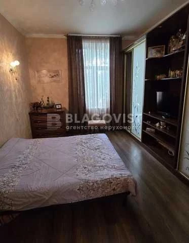 Продаж 4 кімнатної квартири Велика Васильківська 42, метро У