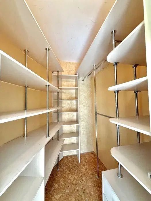 D1M I will sell a 3-room apartment, 78 m2 with modern renovation. C