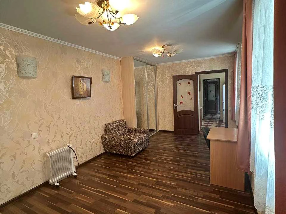 Будинок. Київ, Генерала Кульчицького вул. (Олександра Матрос
