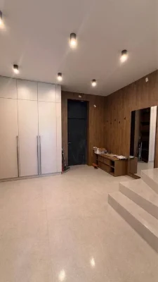 Продаж кутового таунхауса