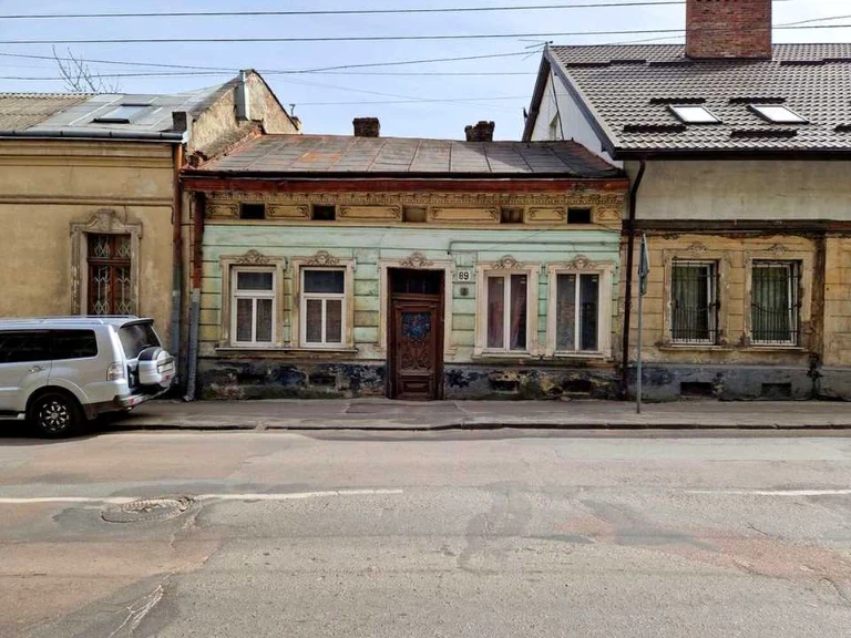Будинок. Львів, Володимира Антоновича вул. ()