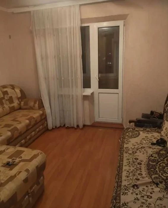 3х кімнатна на Південно-Заході, Нове планування, 70м2, Серед