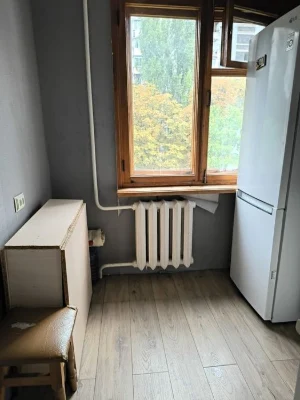 Продам 2 ком квартиру .Срочно