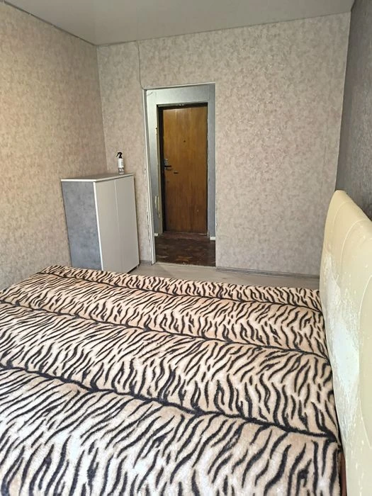 Продам 2 ком квартиру .Срочно