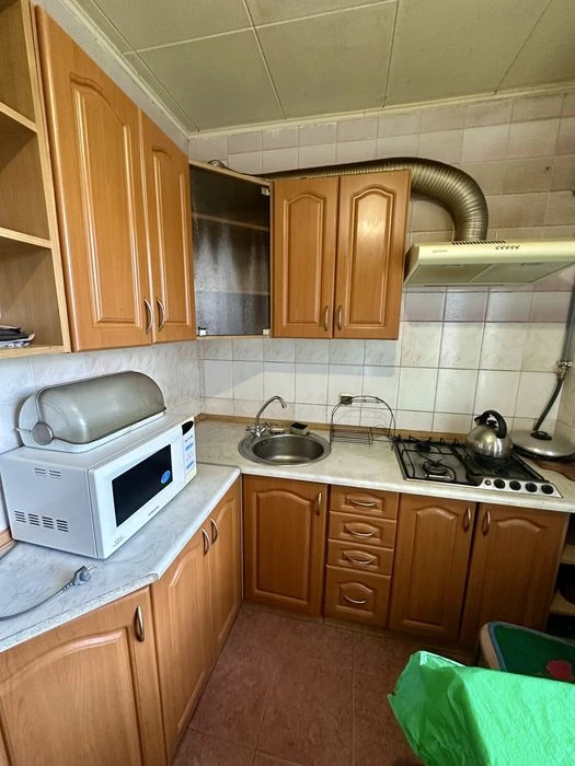 E-Renovation 2-room apartment for sale in Oleksiyivka, Akhsarova St., 20A