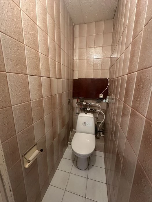 E-Renovation 2-room apartment for sale in Oleksiyivka, Akhsarova St., 20A