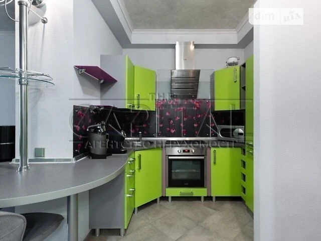For sale 2-room apartment 58 sq. m on Dniprovska embankment 19 • ID 3467
