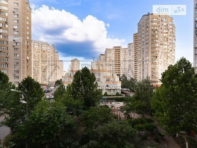For sale 2-room apartment 58 sq. m on Dniprovska embankment 19 • ID 3467
