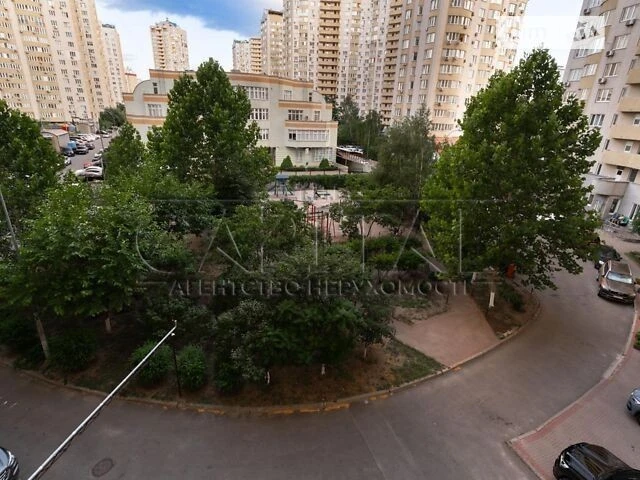 For sale 2-room apartment 58 sq. m on Dniprovska embankment 19 • ID 3467