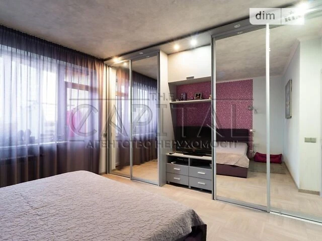 For sale 2-room apartment 58 sq. m on Dniprovska embankment 19 • ID 3467