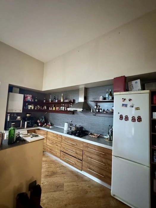 Продам квартиру 140 м2. Дерибасівська. Центр.