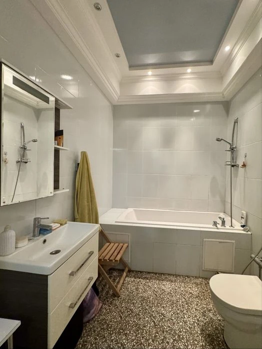 Продам квартиру 140 м2. Дерибасівська. Центр.