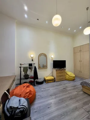 Продам квартиру 140 м2. Дерибасівська. Центр.