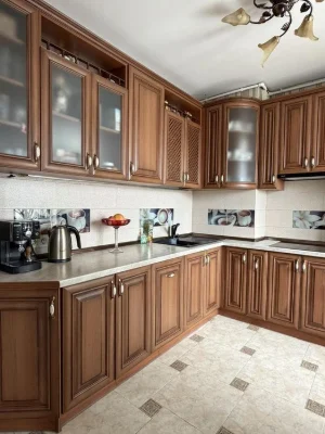Продам 3хкомн и кухня столовая