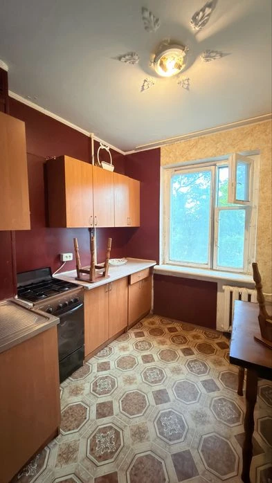 Продам 2х кімнатну терміново