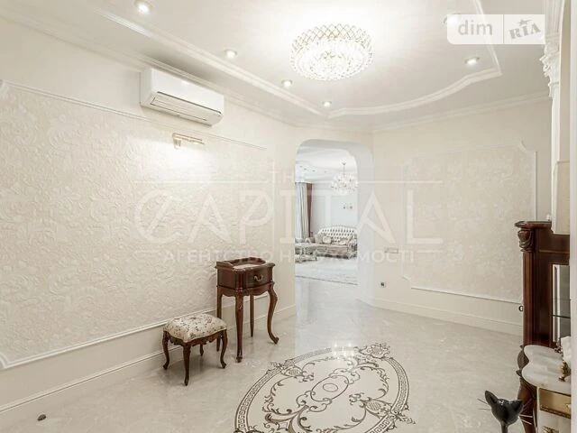 Sale of 3-room apartment 185 sq. m. on Vasylya Tyutyunnyka 37/1 •