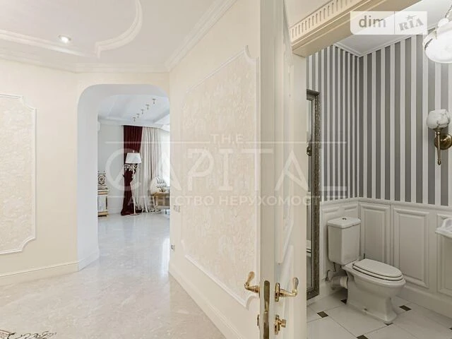 Sale of 3-room apartment 185 sq. m. on Vasylya Tyutyunnyka 37/1 •