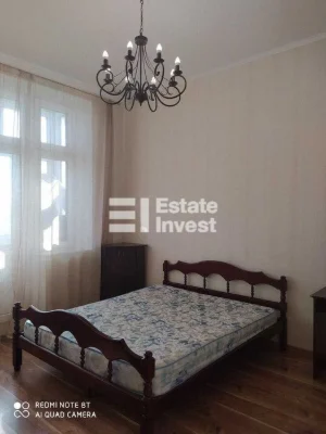 I will sell a 5-room apartment on Hirshmana Street, 17.