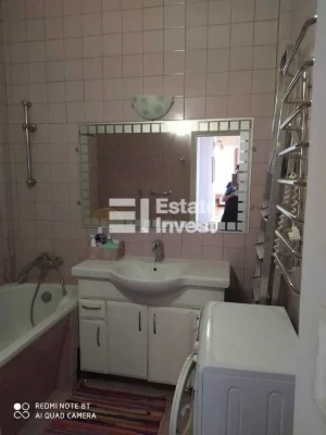 I will sell a 5-room apartment on Hirshmana Street, 17.