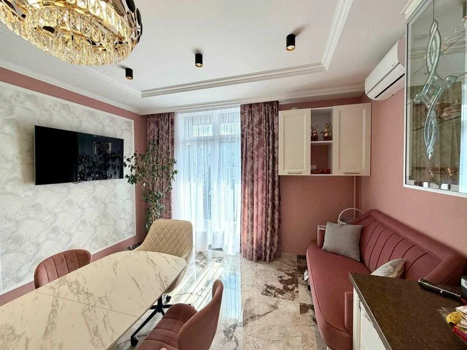 Продам 2к квартиру 4 ст. Фонтана.  АГВ . Ремонт ЖК" Дерби".
