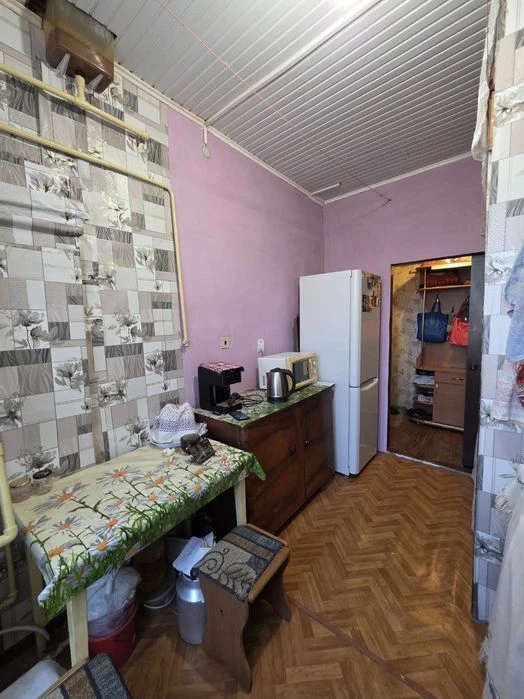 Продам 2 ком.Лазарева 53.Можно по  сертификату