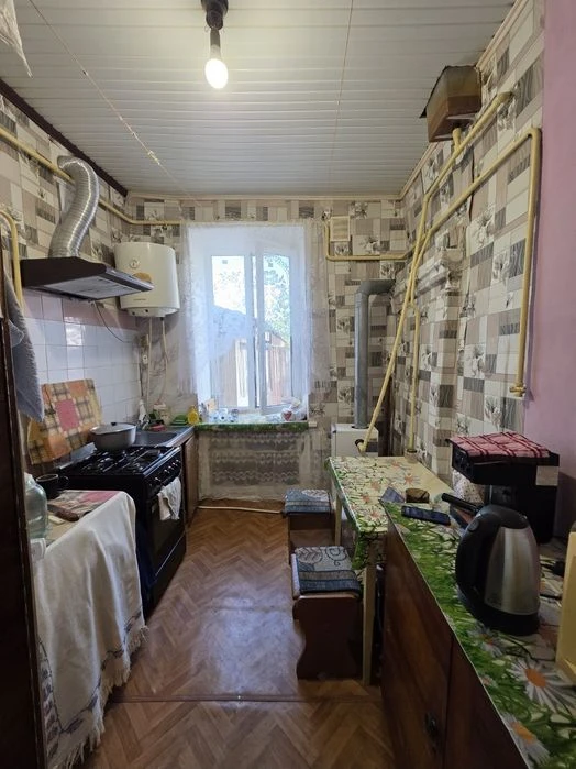 Продам 2 ком.Лазарева 53.Можно по  сертификату