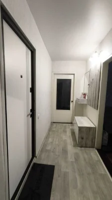 Продам 2х ком квартиру на Крымском Бульваре район 13 школа Г