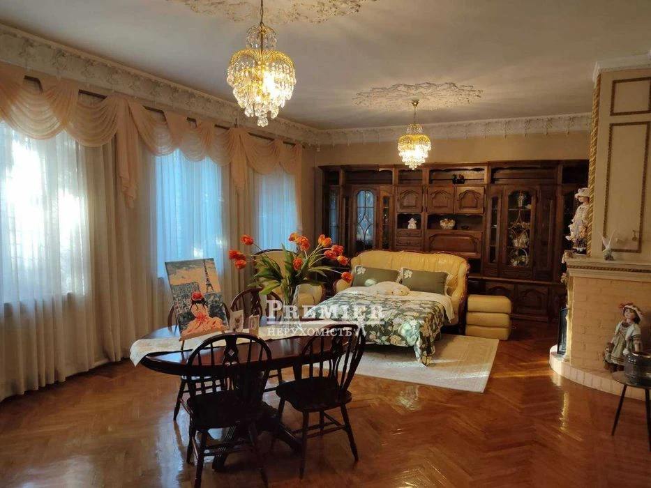 Продам 2-поверховий будинок в Одесі