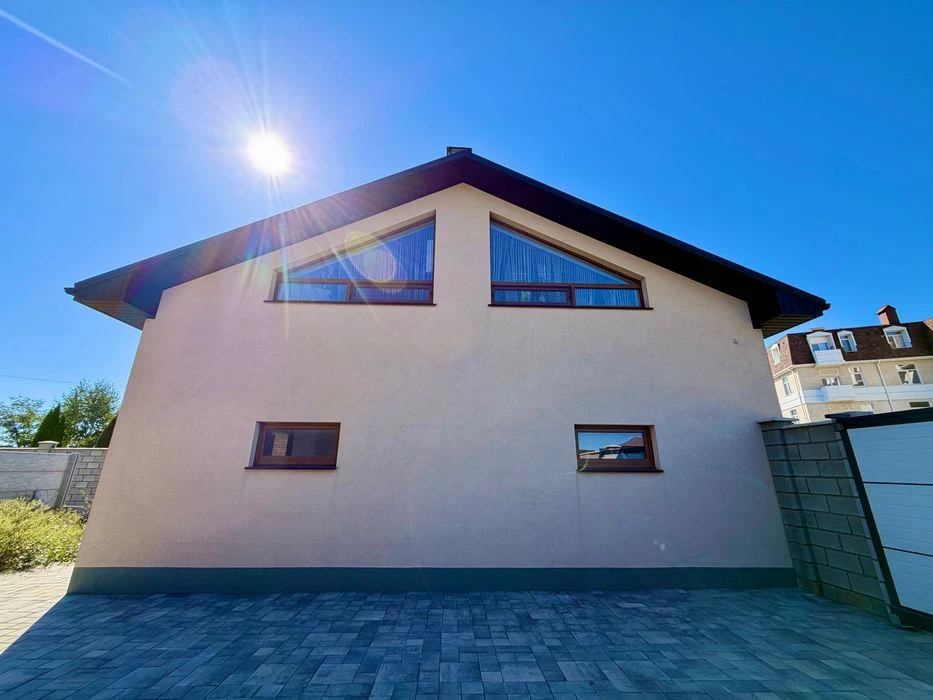 Продам два будинки за ціною одного | поруч море | 5 соток |
