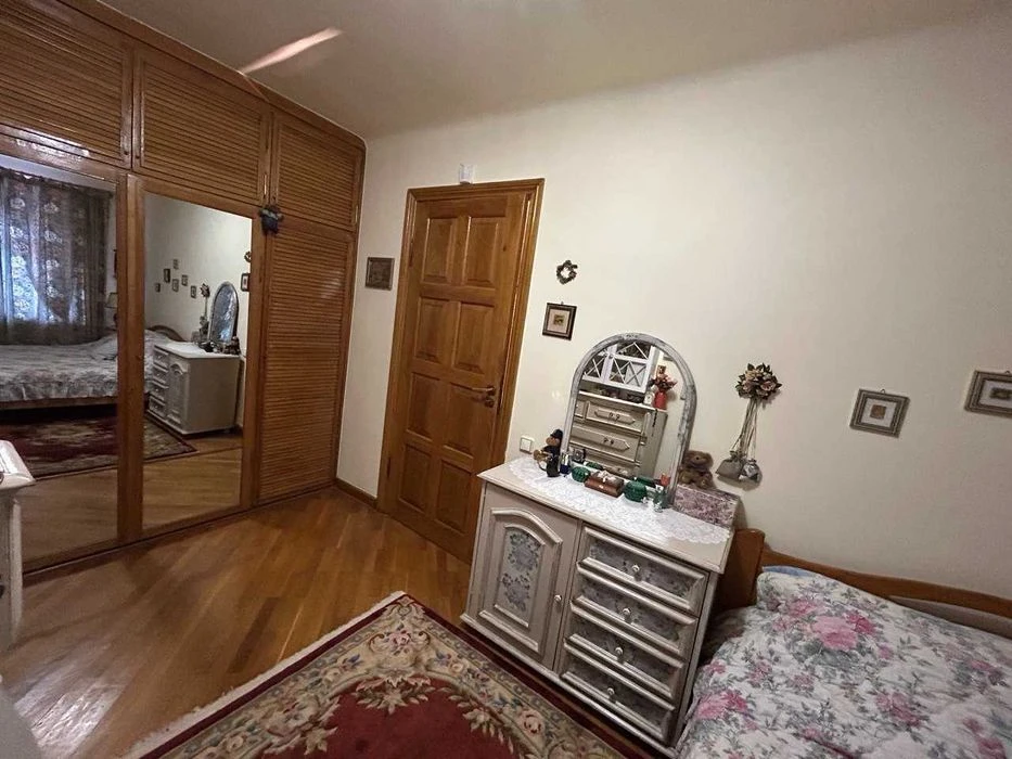 Продам 2комн.квартиру Петра Григоренка.Героев Харькова,метро