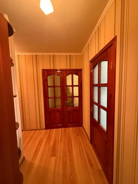 Продаж ! 2х кімнатна   квартира . Цегляний будинок  р. Основ
