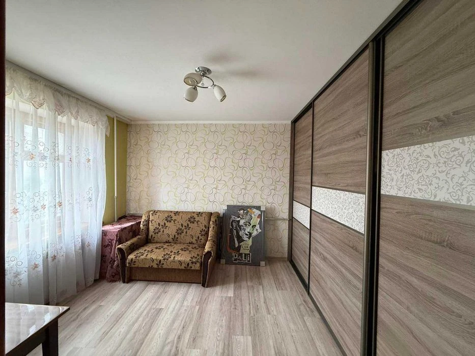 Продаж ! 2х кімнатна   квартира . Цегляний будинок  р. Основ