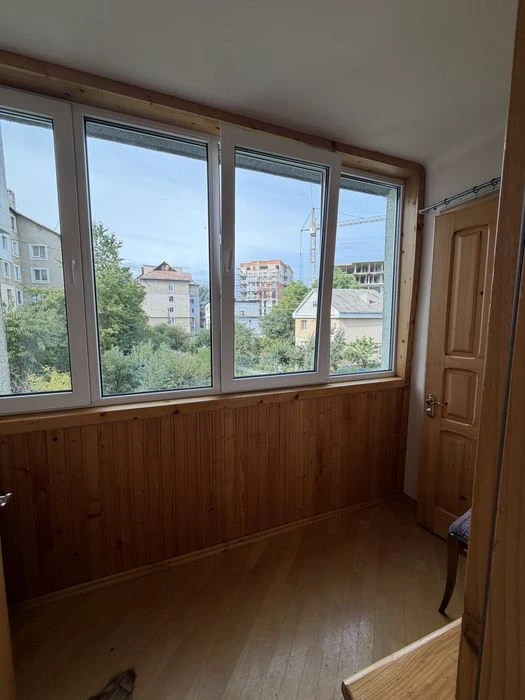Продаю 3 кімнатну квартиру район Брати