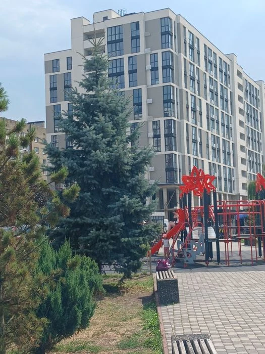Продам 2к квартиру Хоткевича,Івасюка ЖК СЕНАТ