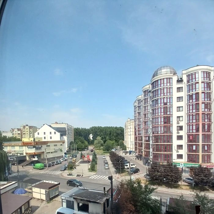 Продам 2к квартиру Хоткевича,Івасюка ЖК СЕНАТ